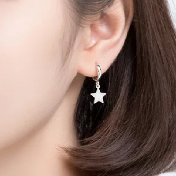 🪐Insta cosmic asymmetric sterling silver earrings - Picture 6 of 6